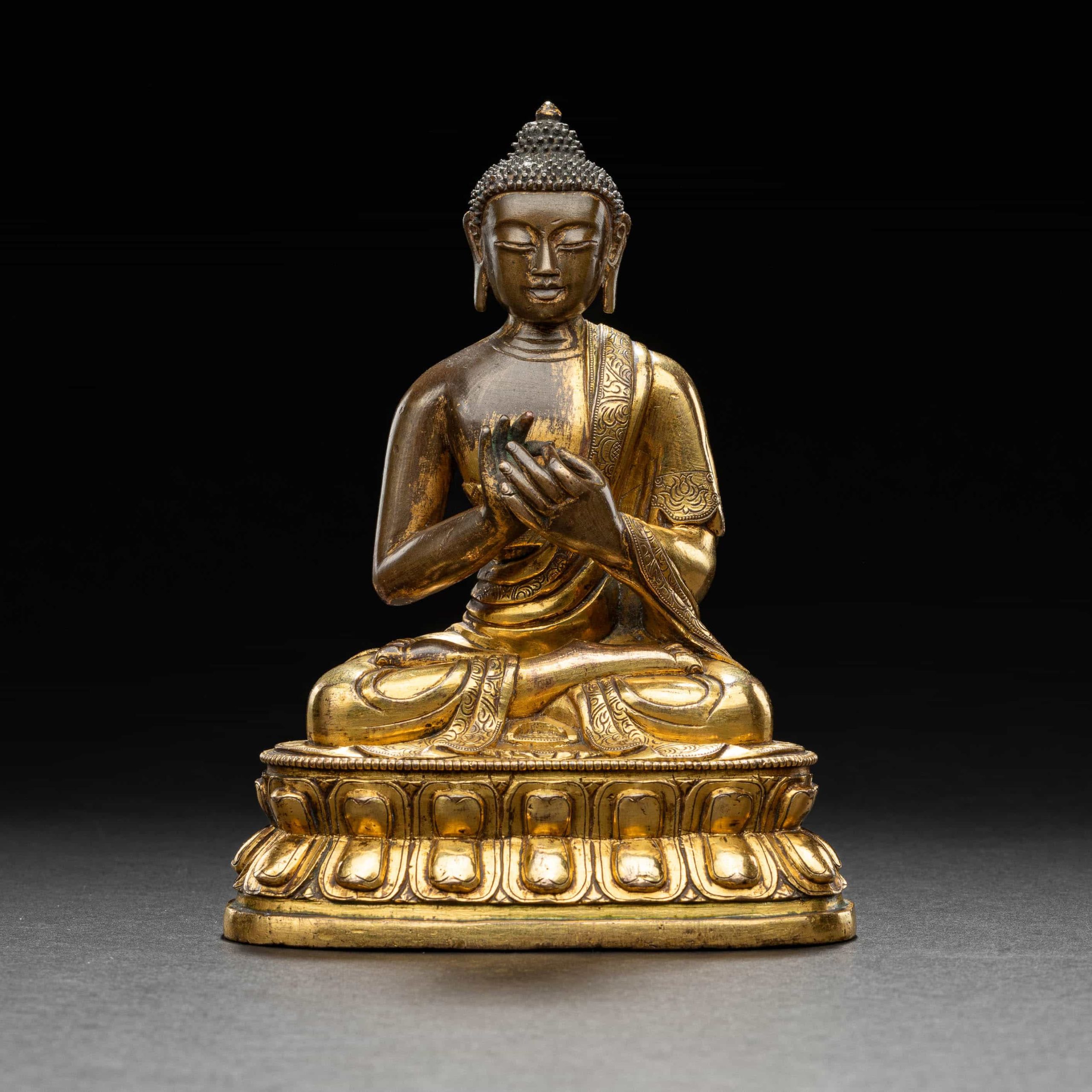 清代 铜鎏金释迦牟尼佛坐像